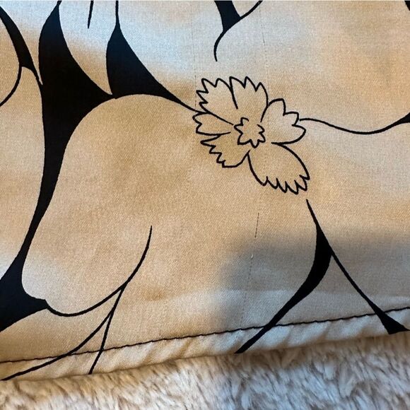 Floral Zip Front Floral Blouse Tank - Picture 9 of 9